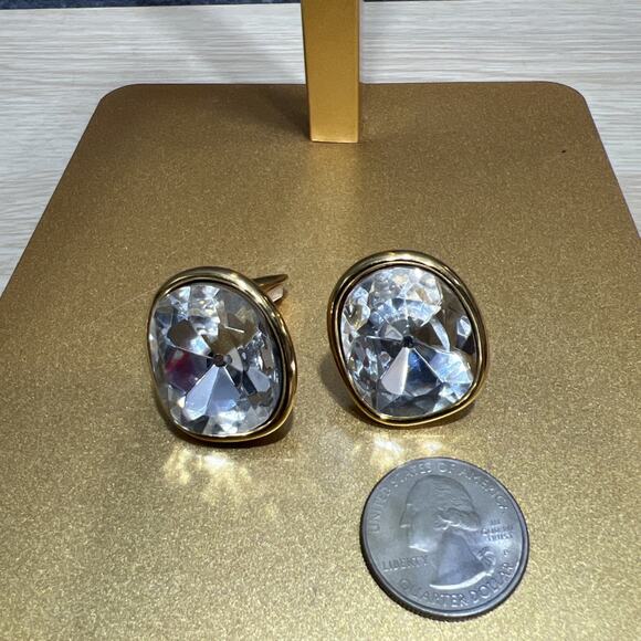 Kenneth Jay Lane "Treasures of the Duchess" Headlight Crystal Clip-On Earrings - Picture 6 of 6